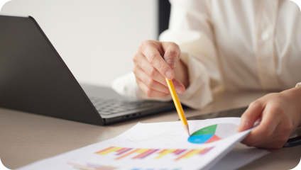 ppt를 설명하는 이미지